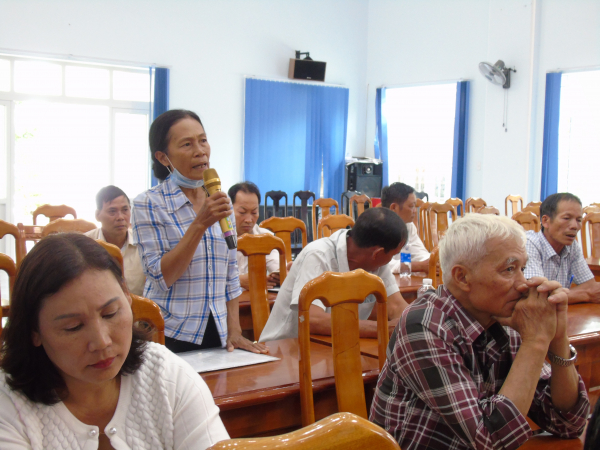 Cử tri thành phố Kon Tum, Kon Tum kiến nghị trong một buổi tiếp xúc với đại biểu dân cử